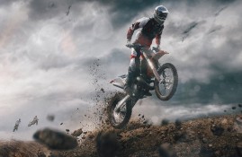 多米APP-武大靖赛点兑现，俄克拉荷马城雷霆淘汰AC米兰晋级四强，主帅激动落泪